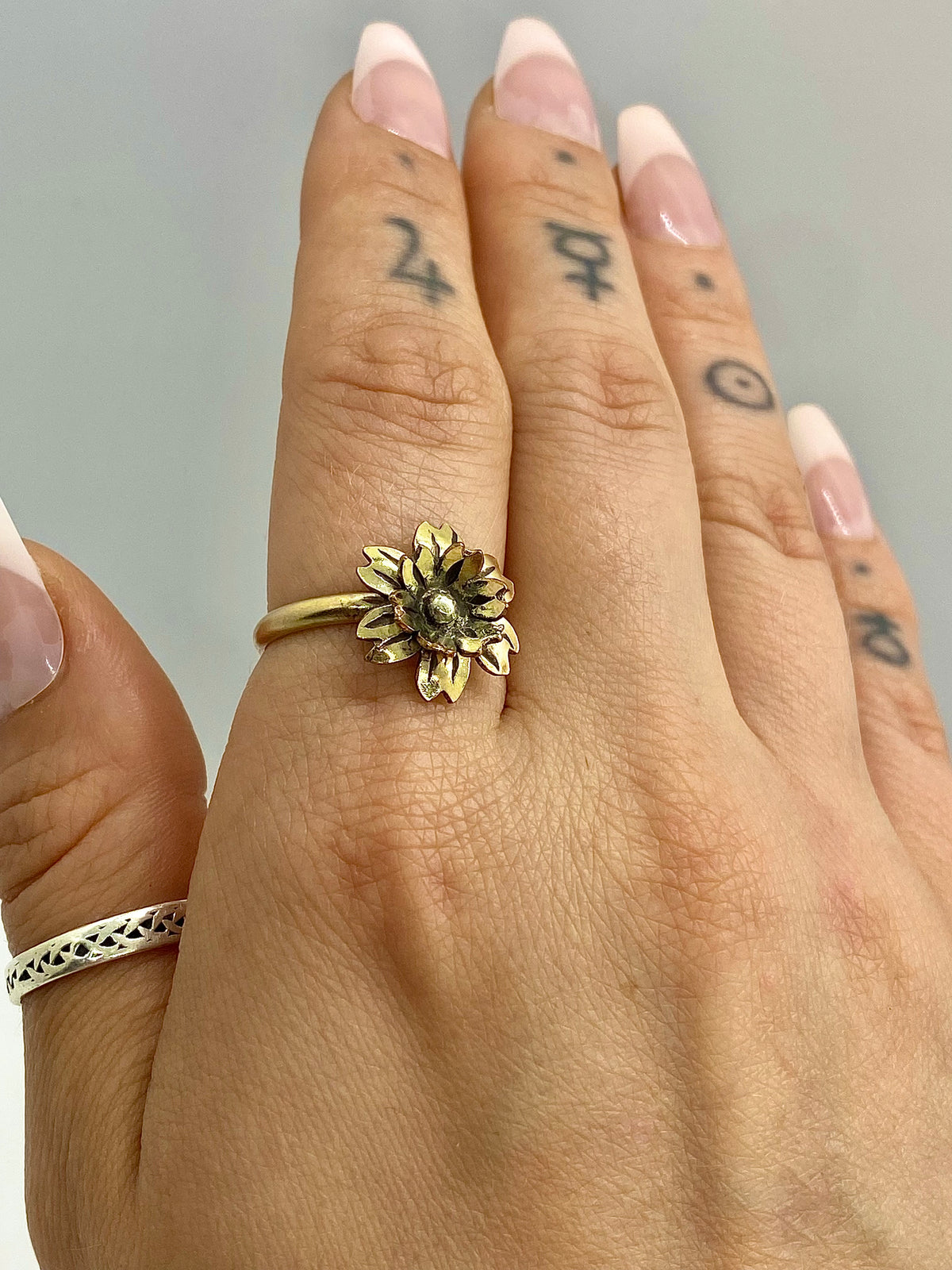 Size 8 14k Gold-Filled Flower Statement Ring.